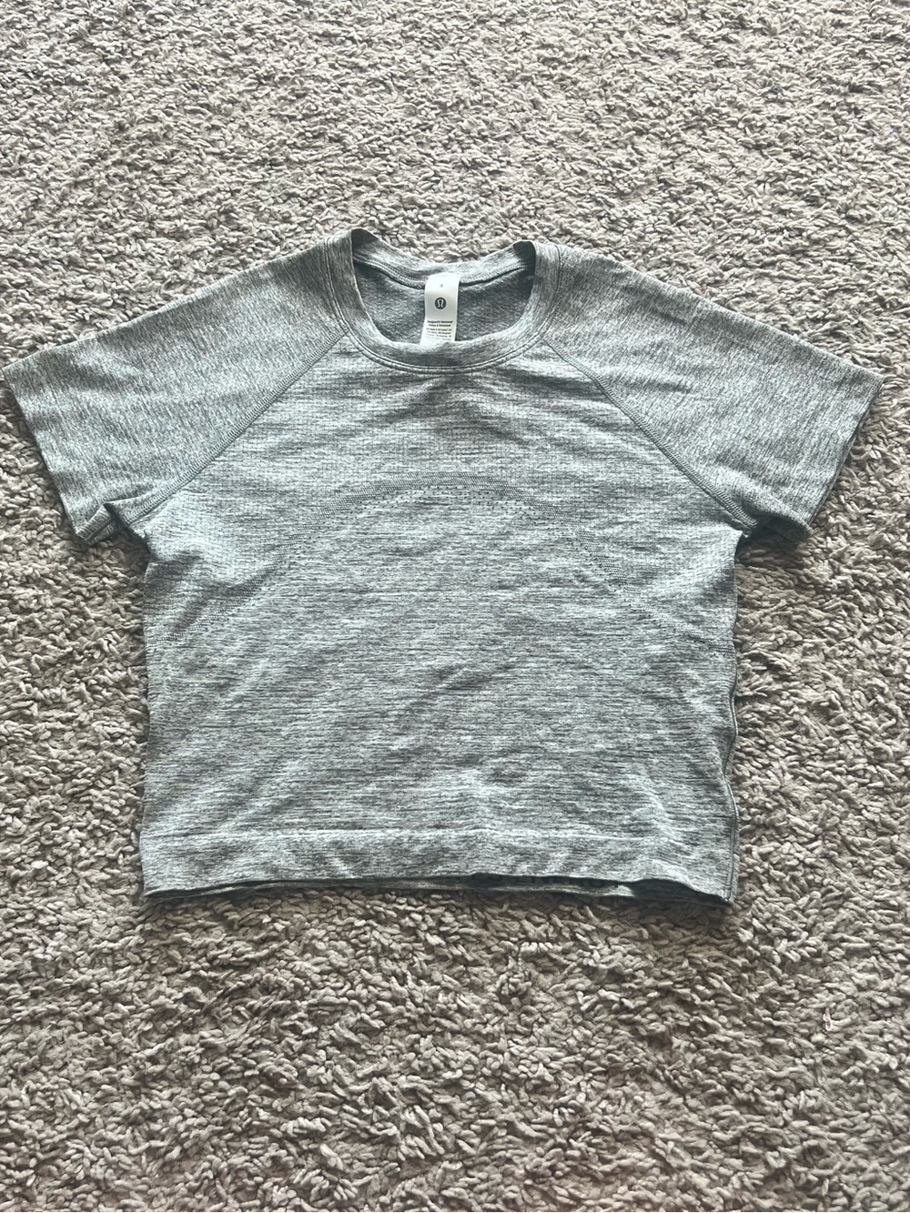 Lululemon slate/white cropped swiftly 2.0 size 4